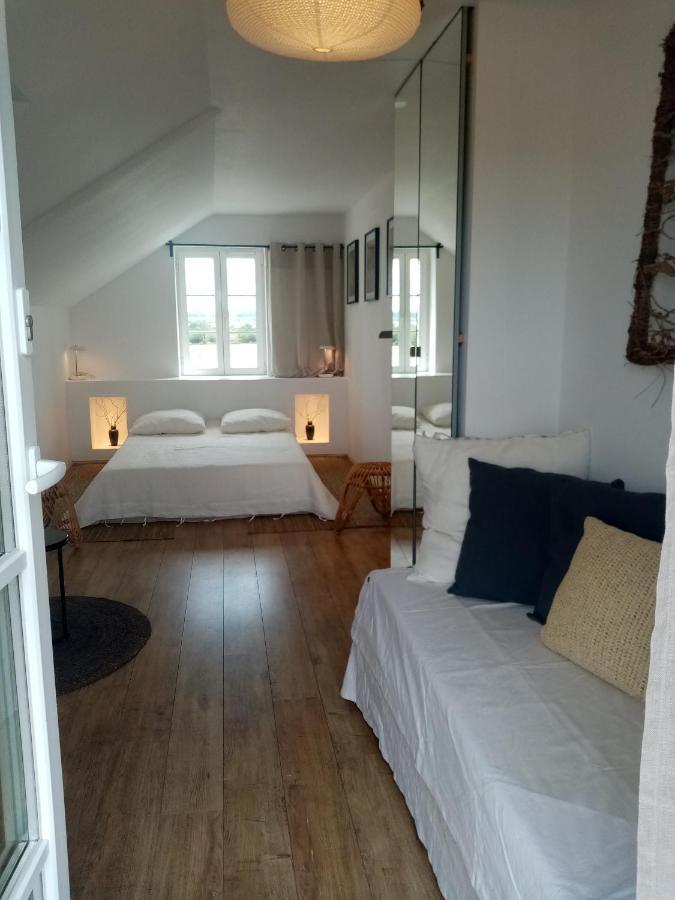Galerie, Tumulus De La Hogue Hotel Fontenay-le-Marmion Bagian luar foto