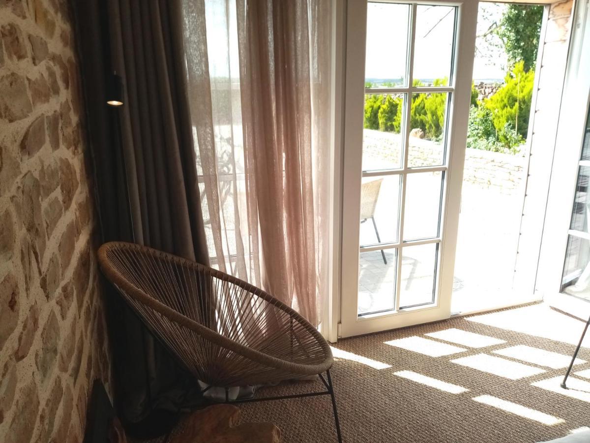Galerie, Tumulus De La Hogue Hotel Fontenay-le-Marmion Bagian luar foto